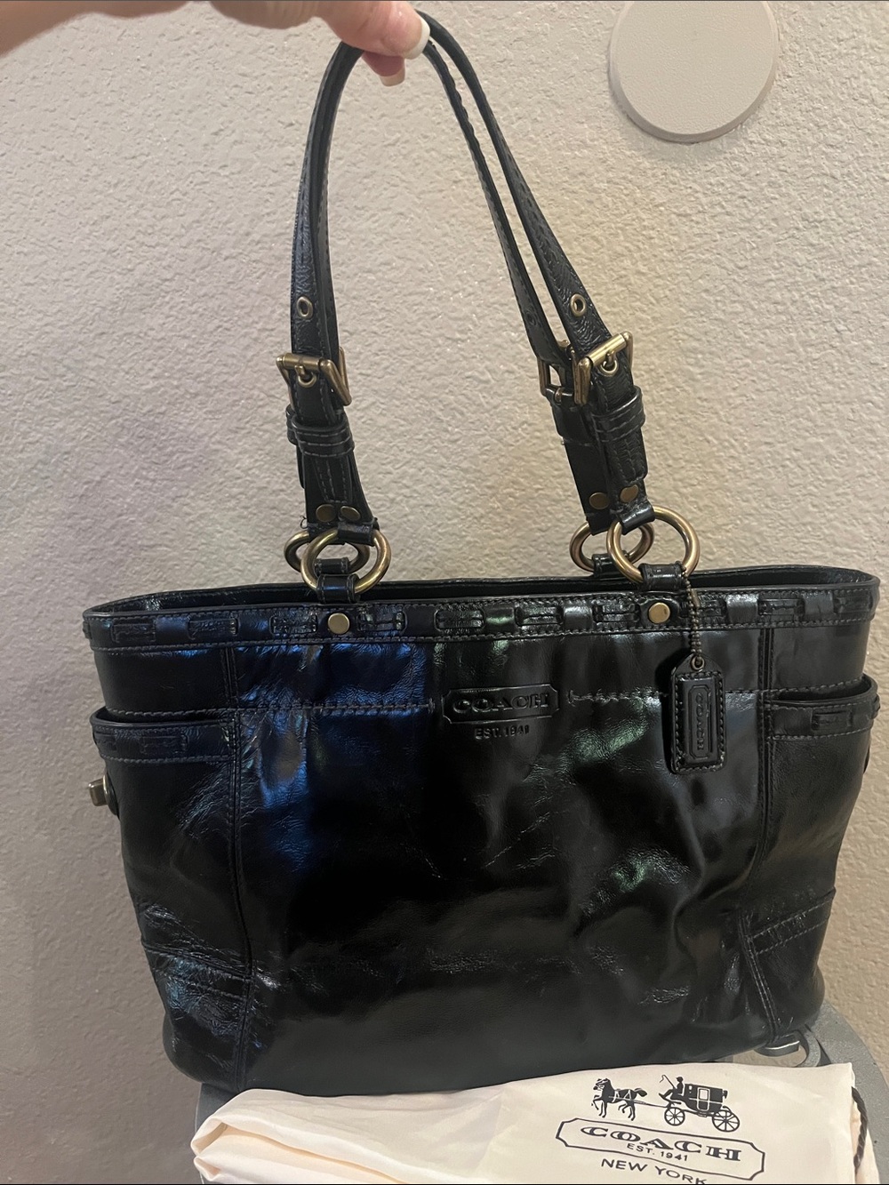COACH Black Leather Tote Bag - Classic Shoulder Handbag